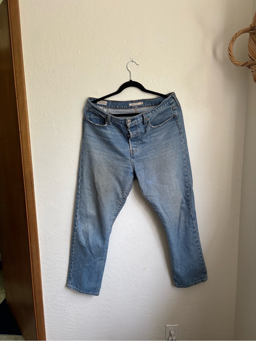 Levi's Women's Straight Leg Light Blue Denim Jeans